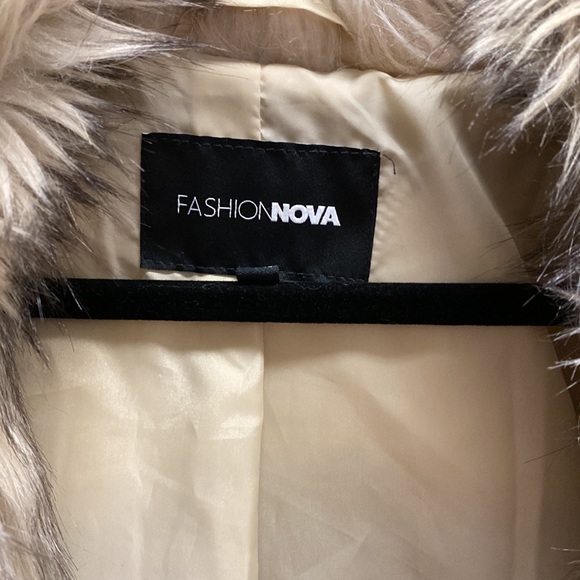 Brown Fur Coat one use only - Picture 3 of 6